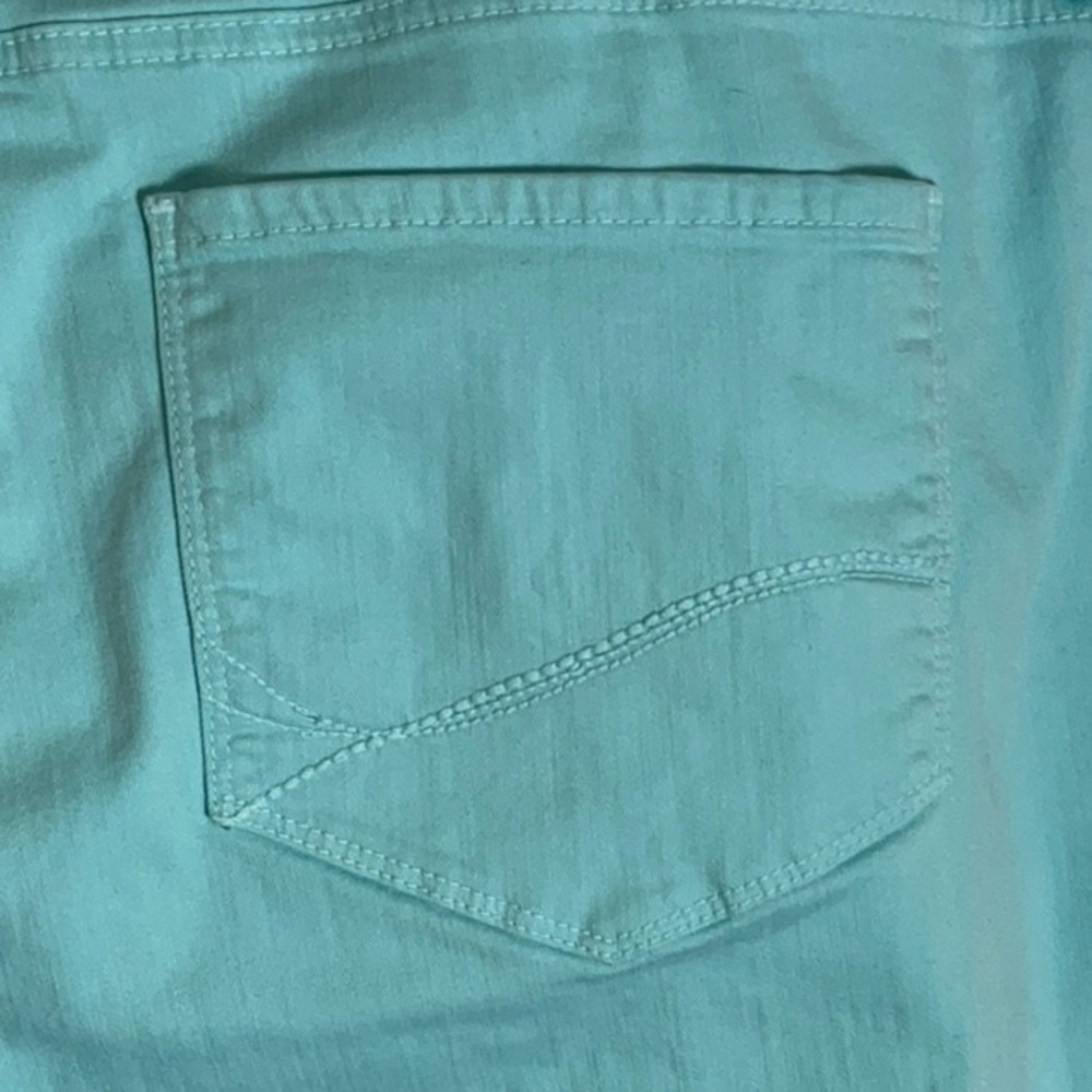 NYDJ Blue Lift Tuck Technology Shorts - Picture 6 of 8